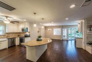 10118 Lynbrook Hollow St, Houston TX  77042-2020 exterior