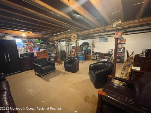 95 Oak Hill Rd, Middletown NJ 07748 exterior