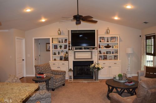 95 Sanders Rd, Lagrange, GA 30240-8173