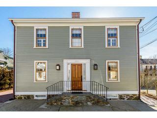 42 Walnut St, Middletown, RI 02840-1928