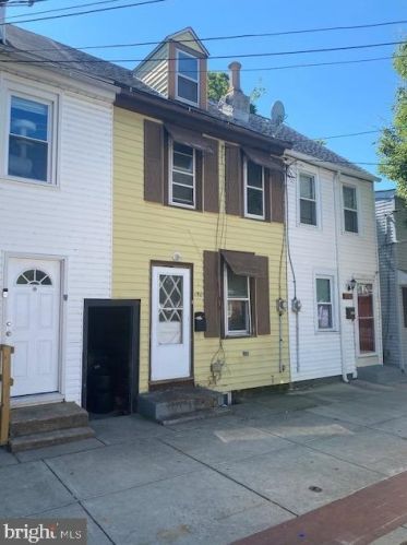 150 Burlington St, Gloucester, NJ 08030-1407