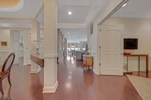 110 Metzger Dr, Town Center, NJ 07052-6619