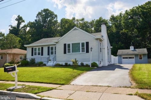 71 Colson Ave, Trenton, NJ 08610-4210