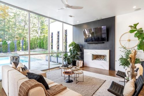 1104 Citadel Dr, Atlanta GA  30324-3816 exterior