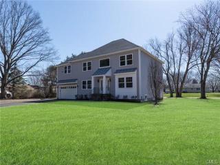 207 Schiller Rd, Fairfield, CT 06825-1138