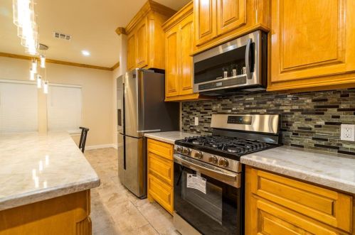 639 Tj Wright St, Angleton TX 77515-4355 exterior