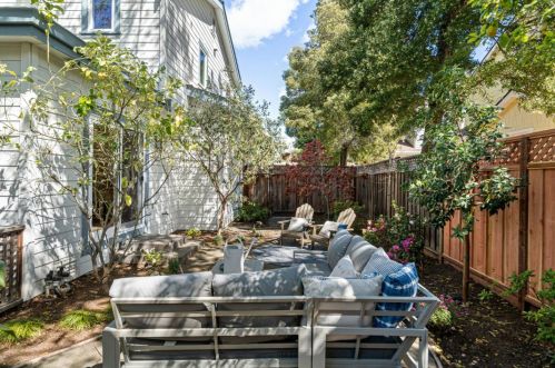 966 Bonita Ave, Mountain View CA  94040-2619 exterior