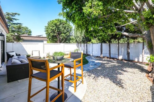 4042 Germainder Way, Irvine CA  92612-2106 exterior