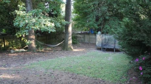 2622 Ellwood Dr, Atlanta GA  30305-3828 exterior