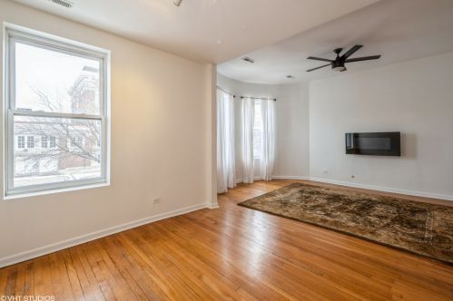 6132 Ingleside Ave, Chicago, IL 60637-2620