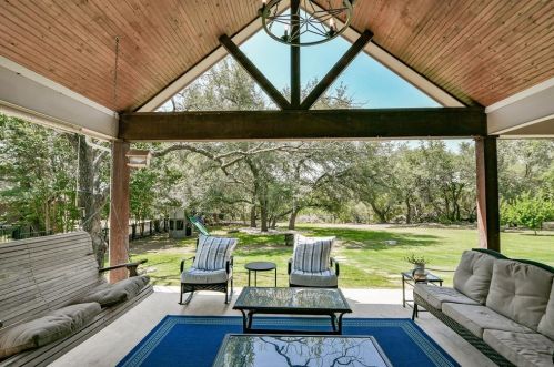 2019 Grn Wing, Granbury TX 76049-5560 exterior