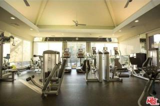 2870 Woodwardia Dr, Los Angeles CA  90077-2123 exterior