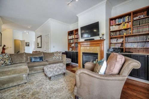 201 Hurt St, Atlanta GA  30307-2537 exterior