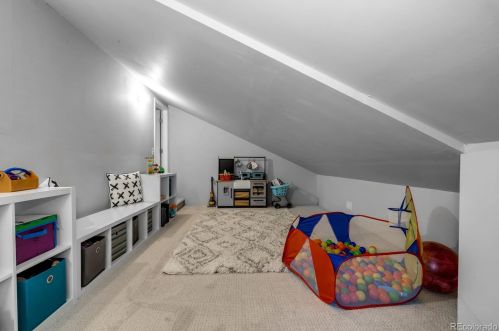 8238 Jasmine Ct, Englewood CO 80112-1033 exterior