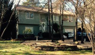 38 Juniper Dr, Carrollton, GA 30116-5454
