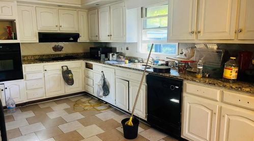 373 Greenleaf Ct, Lilburn, GA 30047-5910