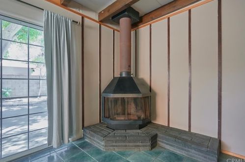 3440 Mono Dr, Riverside CA  92506-2118 exterior