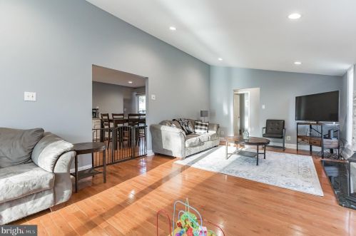 241 Nassau Dr, Tavistock NJ 08033-3976 exterior