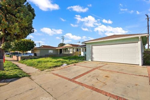631 Barclay Ave, Compton, CA 90220-3449