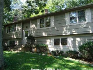 91 Round Hill Rd, Guilford, CT 06437-1602
