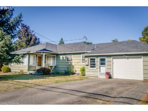 22975 Dogwood St, Beaverton OR  97124-6564 exterior
