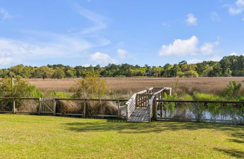 7539 Ladys Secret Ln, Awendaw SC  29429-4956 exterior