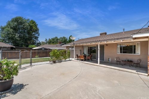 4166 Beechwood Pl, Riverside CA  92506-1151 exterior