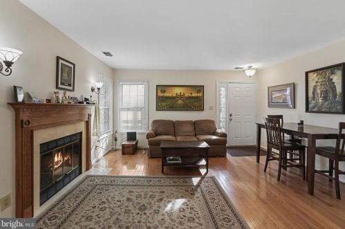 11158 Beaver Trail Ct, Herndon, VA 20191-4319