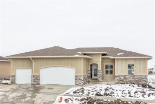 832 Westgate Dr, Waukee IA  50263-8599 exterior
