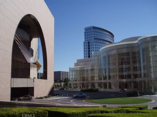 1010 Macarthur Blvd, Santa Ana CA  92707-4632 exterior