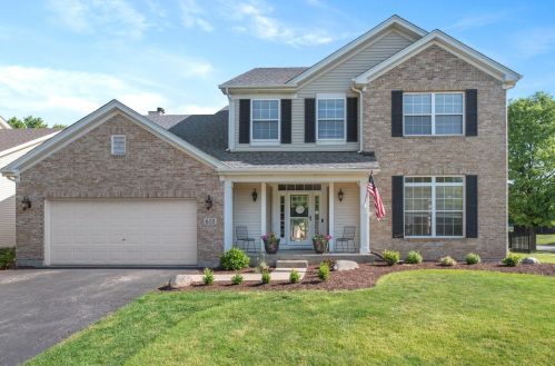 618 Manhattan Cir, Oswego, IL 60543-9805