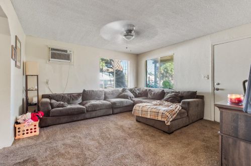 916 Middlecoff Ave, Modesto, CA 95351-3818