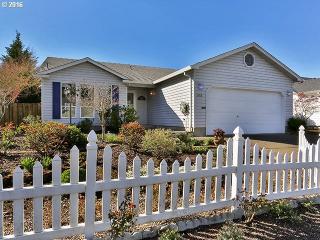 2056 Arlington Loop, Beaverton, OR 97123-6162