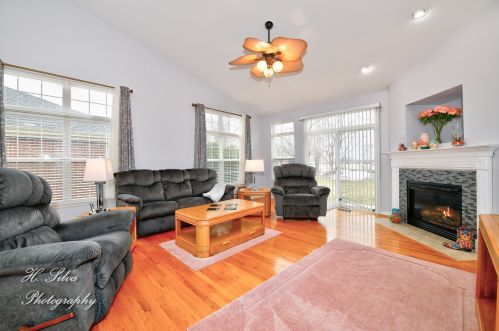 851 Eineke Blvd, Barrington Hills, IL 60102