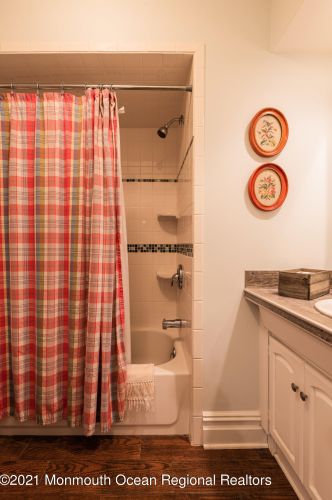 175 Lexington Ct, Tinton Falls NJ 07701-5486 exterior