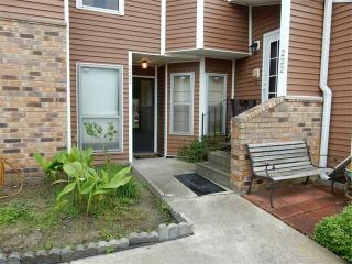 221 Avant Garde Cir, Kenner LA  70065-6278 exterior