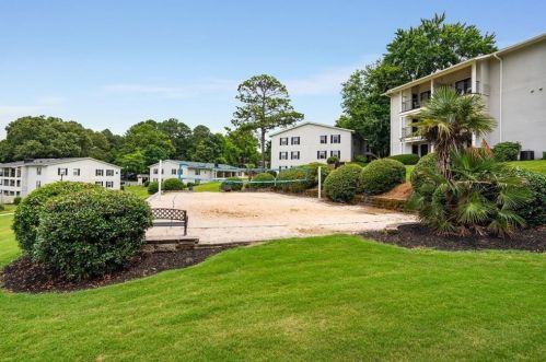 1150 Collier Rd, Atlanta GA  30318-0407 exterior