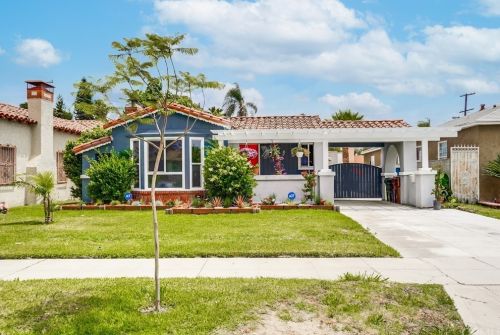 304 Sloan Ave, Compton, CA 90221-3351