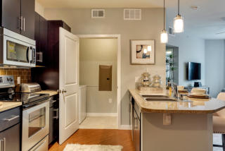 5600 Smu Blvd, Dallas TX  75206-5006 exterior