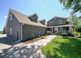 12484 400th St, Sunny Hill Estates, IL 61273-9012