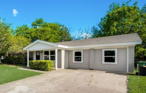 7812 Standley St, Fort Worth, TX 76180-7050