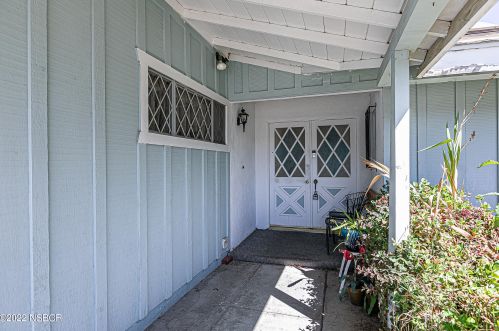 1049 Diamond Dr, Santa Maria, CA 93455-3923