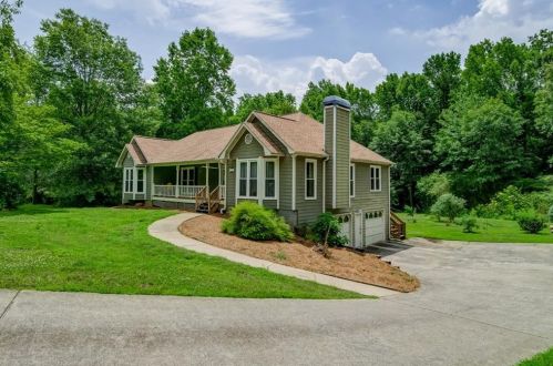 47 Lister Pl, Hiram, GA 30141-5711