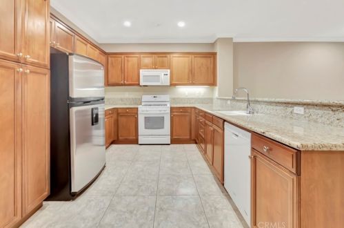 360 Quail Rdg, Irvine CA  92603-4229 exterior