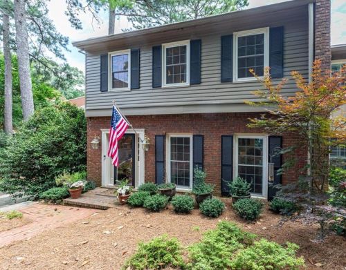 5263 Glenridge Dr, Atlanta, GA 30342-1353
