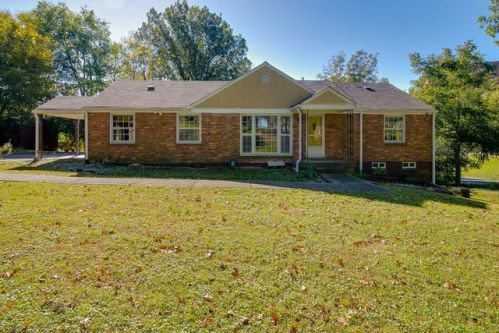 100 Berkley Dr, Madison, TN 37115-5215