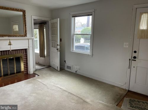 233 University Blvd, Silver Spring MD 20901-1944 exterior