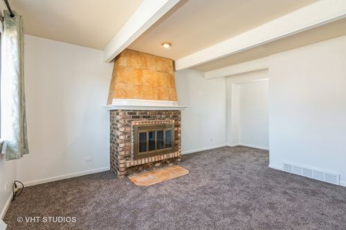 828 Village Quarter Rd, Barrington Hills, IL