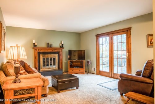 14 Cornell Ct, Tinton Falls NJ 07724-9720 exterior