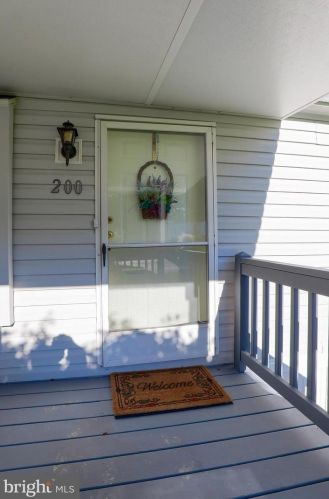 200 Cricklewood Ct, Lancaster PA  17603-2173 exterior